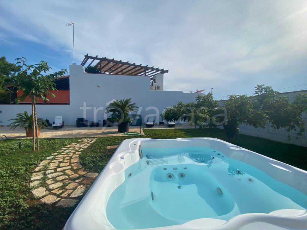 casa indipendente in vendita a Porto Cesareo in zona Torre Lapillo