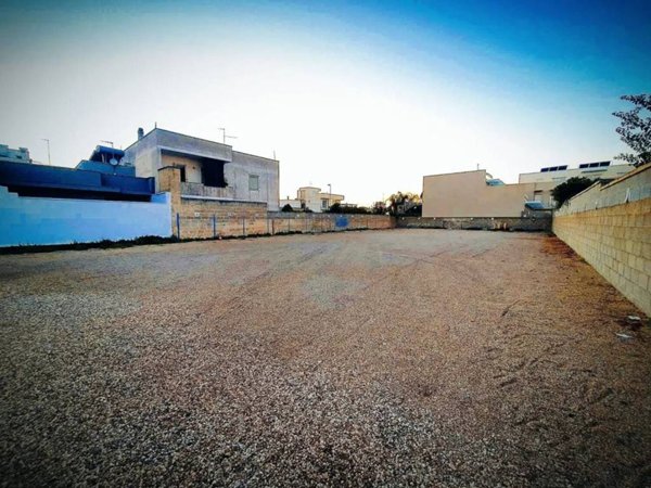 terreno edificabile in vendita a Porto Cesareo