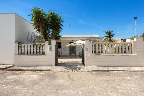 casa indipendente in vendita a Porto Cesareo in zona Torre Lapillo