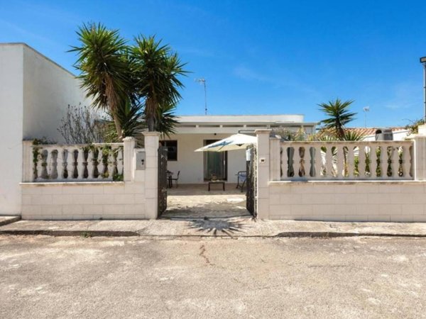 casa indipendente in vendita a Porto Cesareo in zona Torre Lapillo