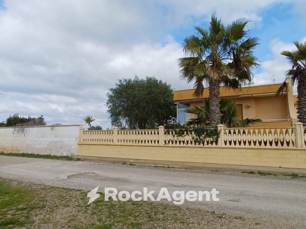 casa indipendente in vendita a Porto Cesareo in zona Torre Lapillo