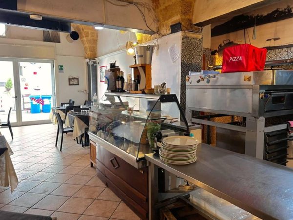 locale commerciale in vendita a Porto Cesareo