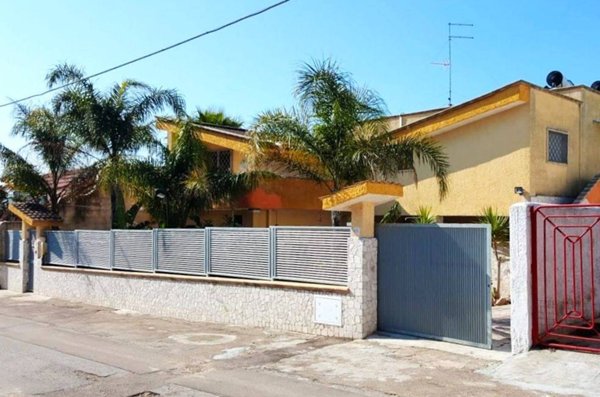 casa indipendente in vendita a Porto Cesareo in zona Torre Lapillo