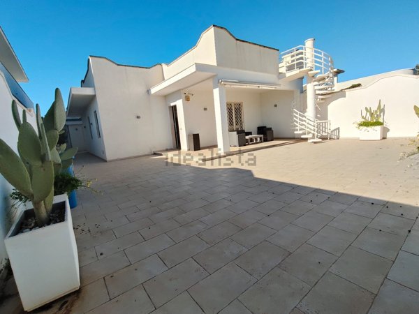 casa indipendente in vendita a Porto Cesareo