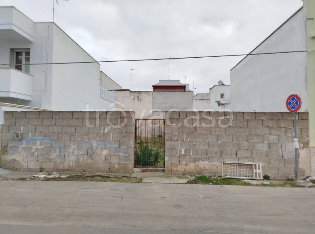 terreno edificabile in vendita a Porto Cesareo