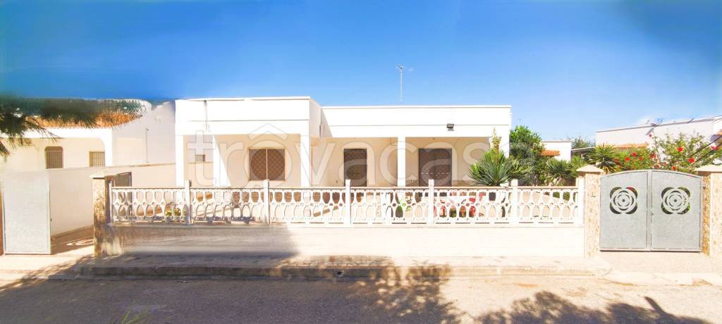 casa indipendente in vendita a Porto Cesareo in zona Torre Lapillo