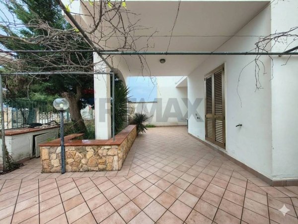 casa indipendente in vendita a Porto Cesareo in zona Torre Lapillo