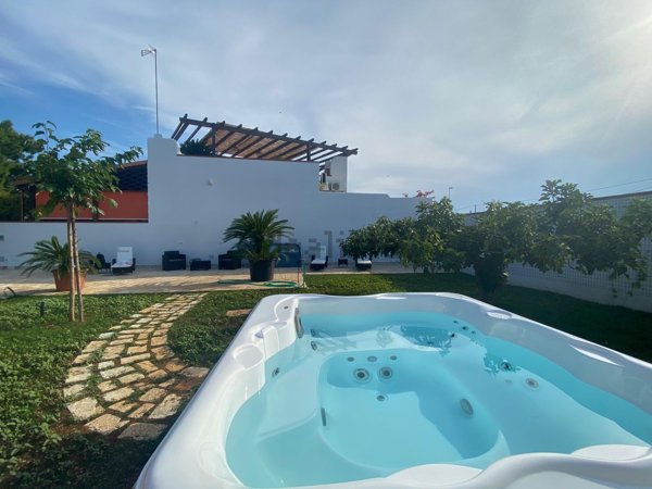 casa indipendente in vendita a Porto Cesareo in zona Torre Lapillo