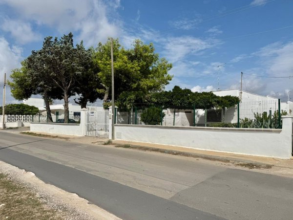 casa indipendente in vendita a Porto Cesareo in zona Torre Lapillo