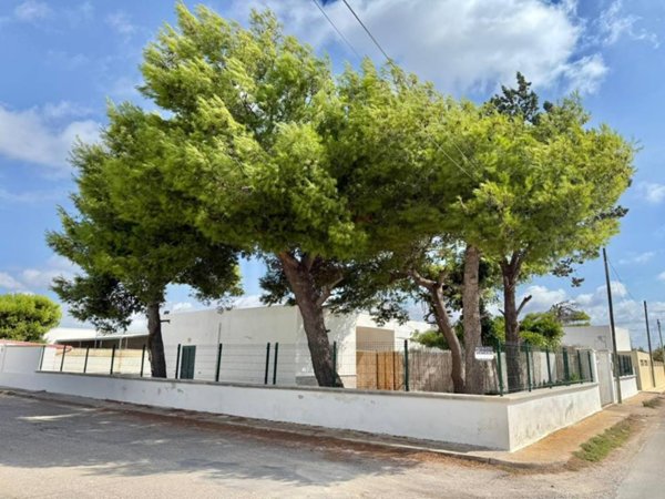casa indipendente in vendita a Porto Cesareo in zona Torre Lapillo