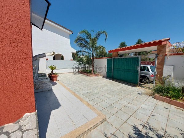 casa indipendente in vendita a Porto Cesareo in zona Torre Lapillo