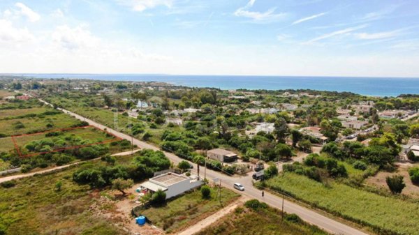 terreno in vendita a Porto Cesareo
