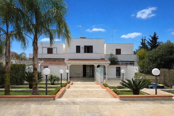 casa indipendente in vendita a Porto Cesareo