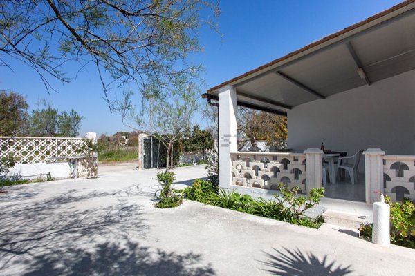 casa indipendente in vendita a Porto Cesareo in zona Torre Lapillo
