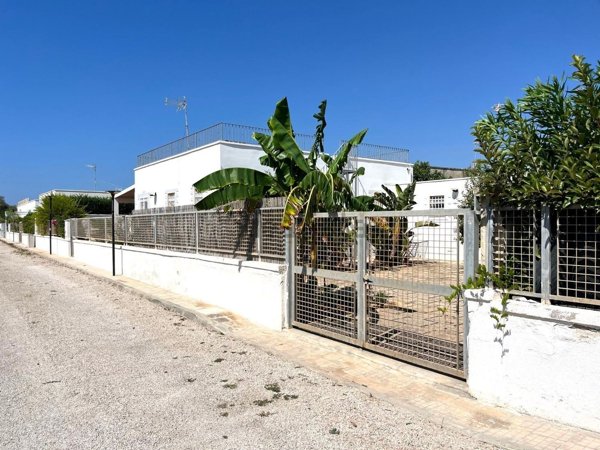 casa indipendente in vendita a Porto Cesareo in zona Torre Lapillo