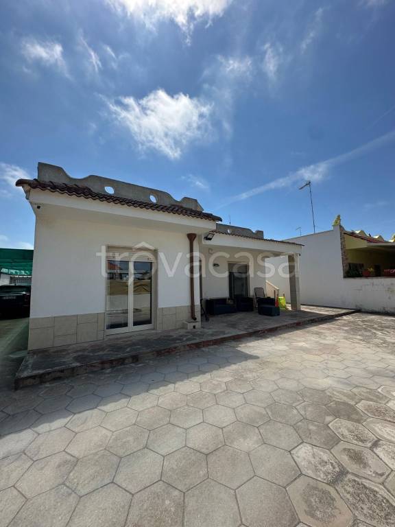 casa indipendente in vendita a Porto Cesareo in zona Torre Lapillo