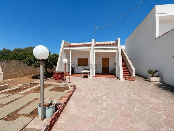 casa indipendente in vendita a Porto Cesareo in zona Torre Lapillo