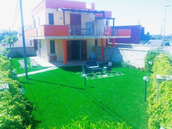 casa indipendente in vendita a Porto Cesareo in zona Torre Lapillo