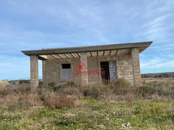 casa indipendente in vendita a Presicce-Acquarica