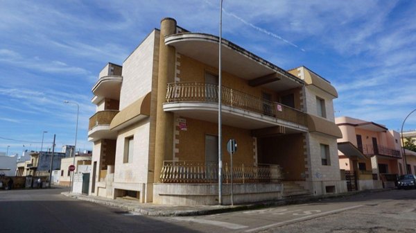 casa indipendente in vendita a Presicce-Acquarica in zona Presicce