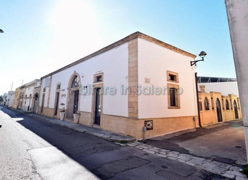 negozio in vendita a Presicce-Acquarica in zona Presicce