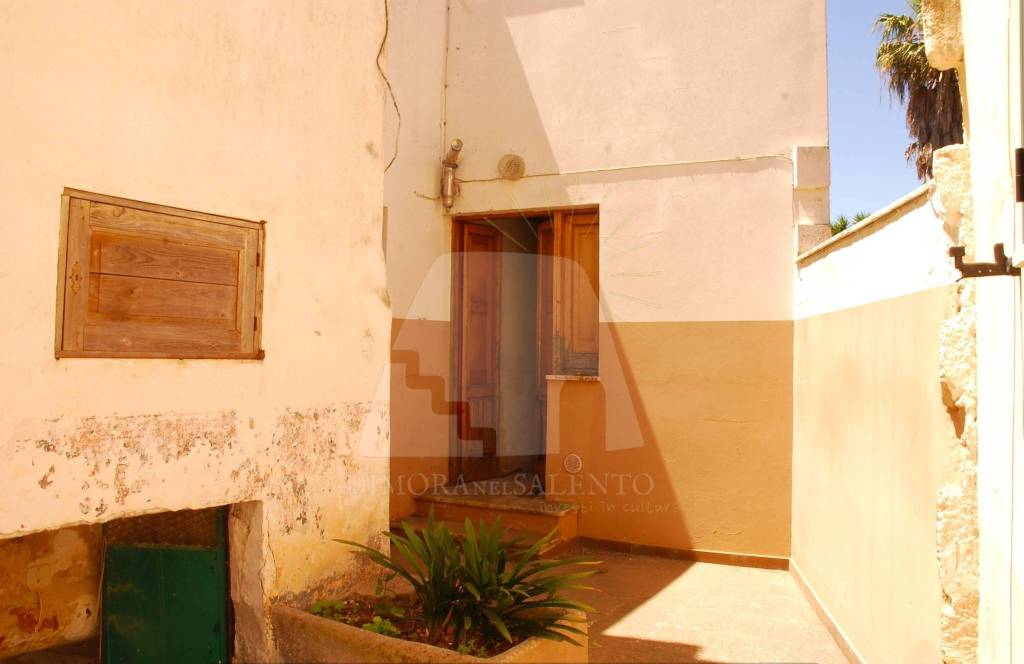 casa indipendente in vendita a Presicce-Acquarica in zona Presicce