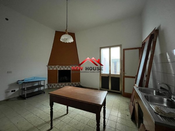 appartamento in vendita a Presicce-Acquarica in zona Acquarica del Capo