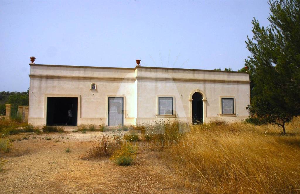 casa indipendente in vendita a Presicce-Acquarica in zona Presicce