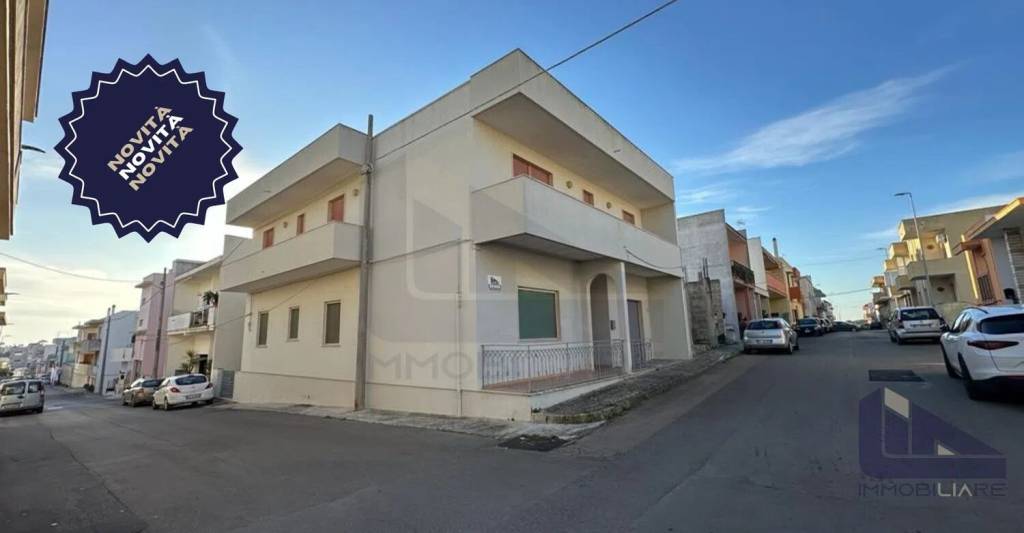 casa indipendente in vendita a Presicce-Acquarica