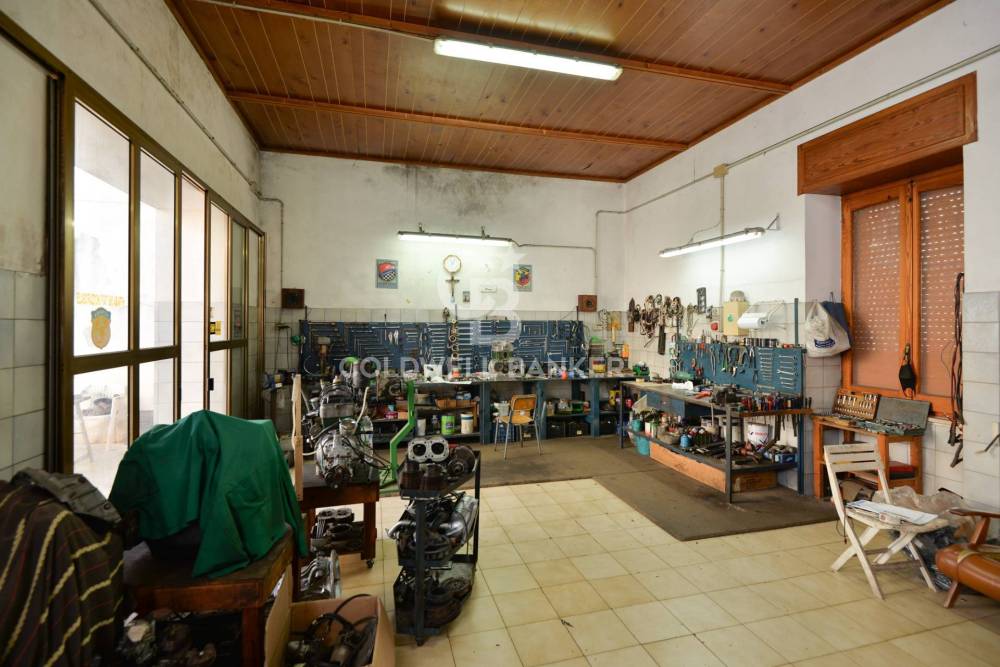 locale commerciale in vendita a Presicce-Acquarica
