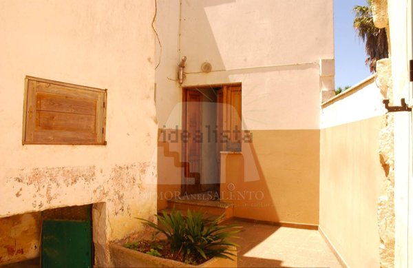 casa indipendente in vendita a Presicce-Acquarica in zona Presicce