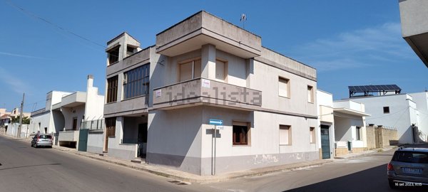 appartamento in vendita a Presicce-Acquarica in zona Acquarica del Capo