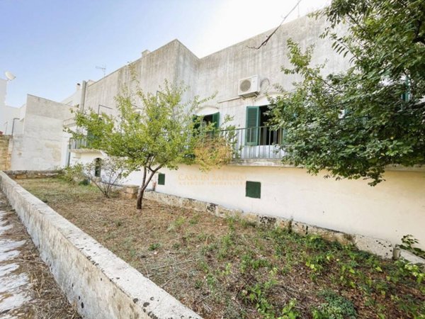 casa indipendente in vendita a Presicce-Acquarica in zona Presicce