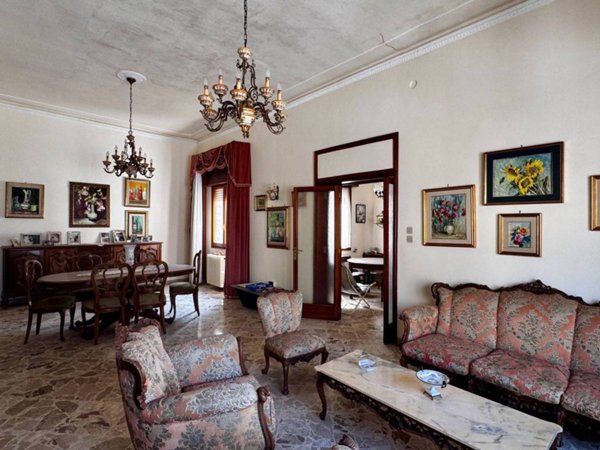 casa indipendente in vendita a Presicce-Acquarica in zona Presicce