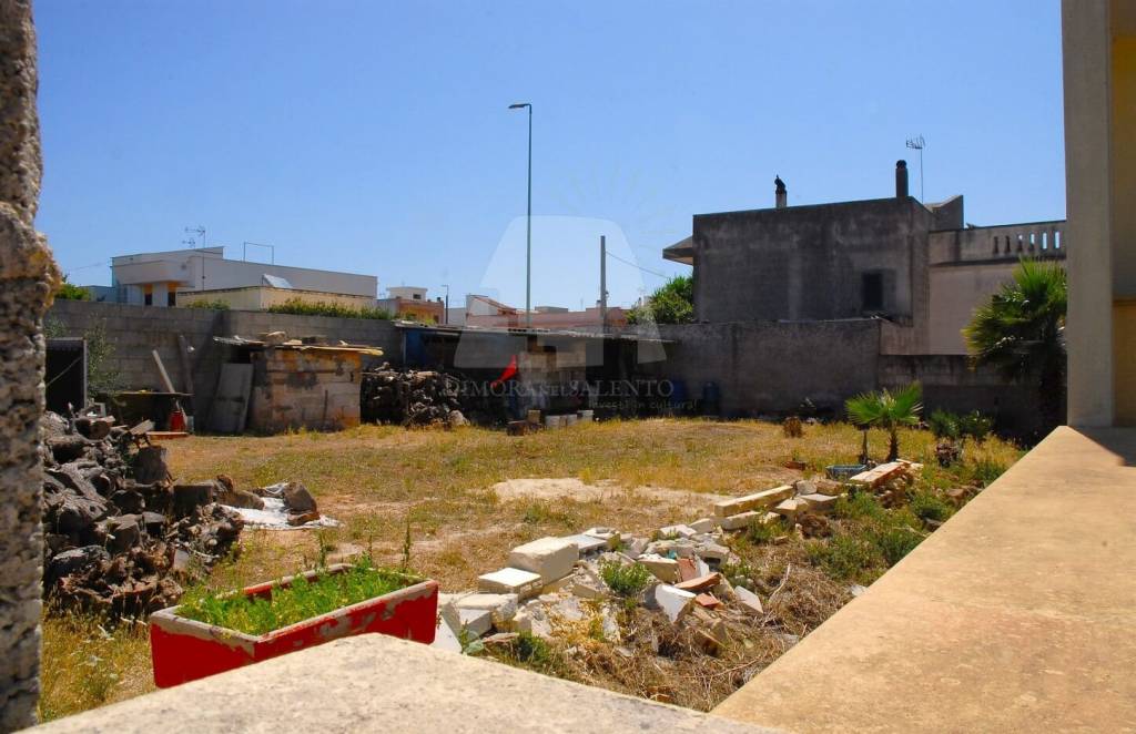 casa indipendente in vendita a Presicce-Acquarica