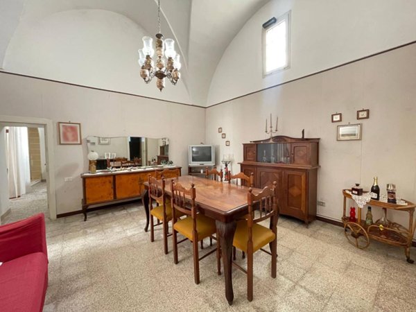 casa indipendente in vendita a Presicce-Acquarica in zona Acquarica del Capo