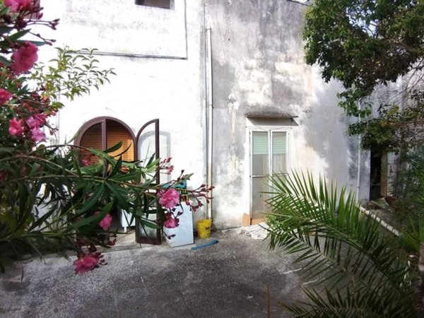 appartamento in vendita a Presicce-Acquarica in zona Presicce