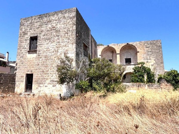 casa indipendente in vendita a Presicce-Acquarica in zona Acquarica del Capo
