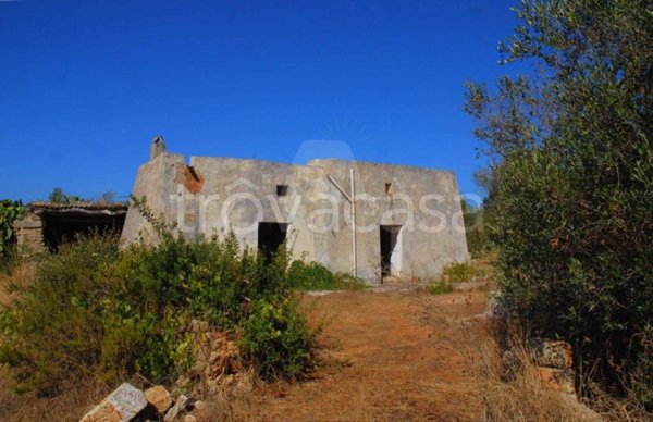 casa indipendente in vendita a Presicce-Acquarica in zona Presicce