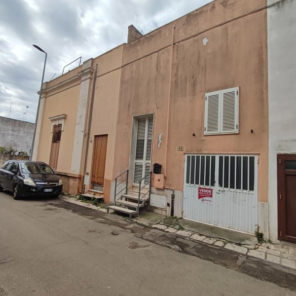 casa indipendente in vendita a Presicce-Acquarica in zona Presicce