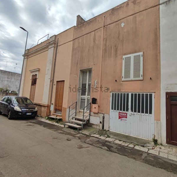 casa indipendente in vendita a Presicce-Acquarica in zona Presicce