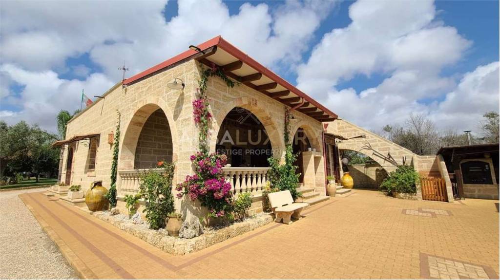 casa indipendente in vendita a Presicce-Acquarica in zona Presicce