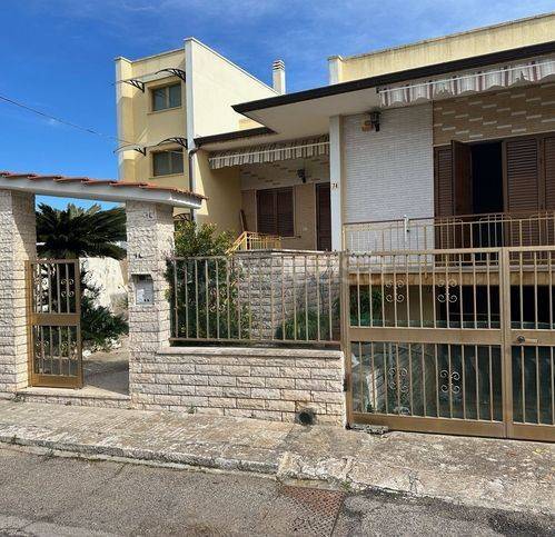 casa indipendente in vendita a Presicce-Acquarica