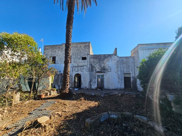 casa indipendente in vendita a Presicce-Acquarica in zona Presicce