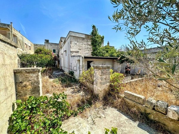 casa indipendente in vendita a Presicce-Acquarica