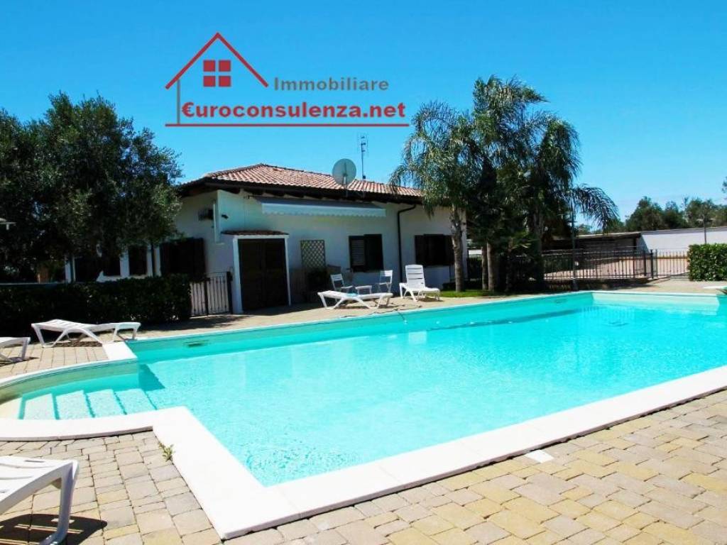 casa indipendente in vendita a Presicce-Acquarica