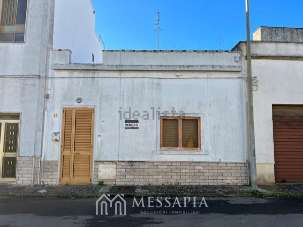 casa indipendente in vendita a Presicce-Acquarica in zona Presicce