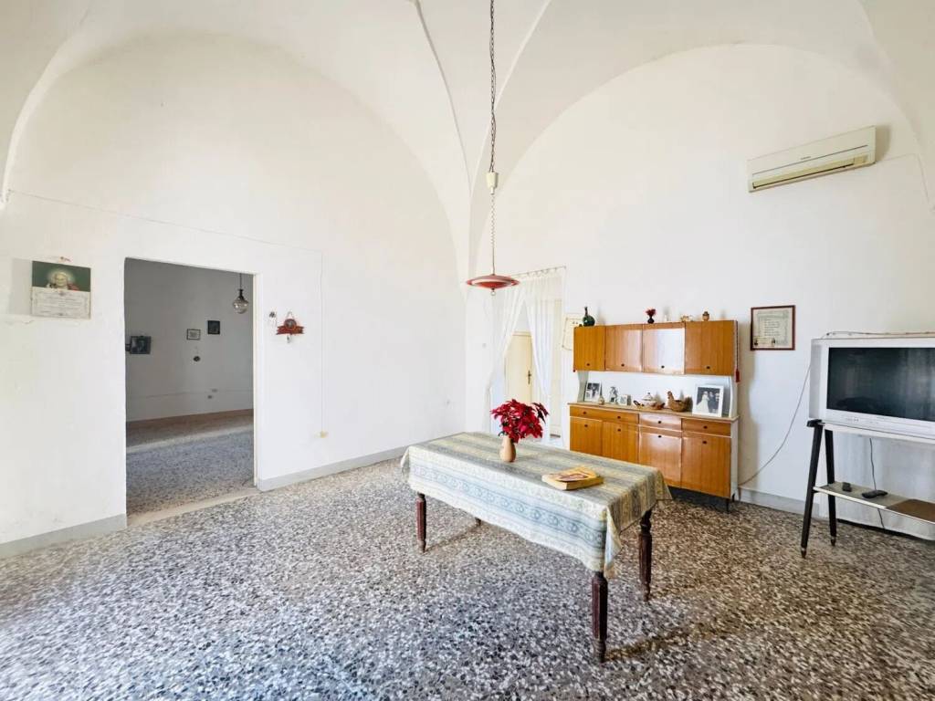 casa indipendente in vendita a Presicce-Acquarica in zona Acquarica del Capo