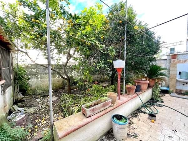 casa indipendente in vendita a Presicce-Acquarica in zona Presicce