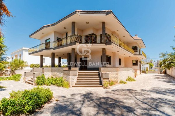 casa indipendente in vendita a Presicce-Acquarica in zona Presicce